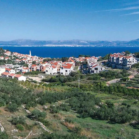 2 Bedroom In Appartement Sutivan