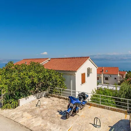 Appartement 2 Bedroom In Sutivan