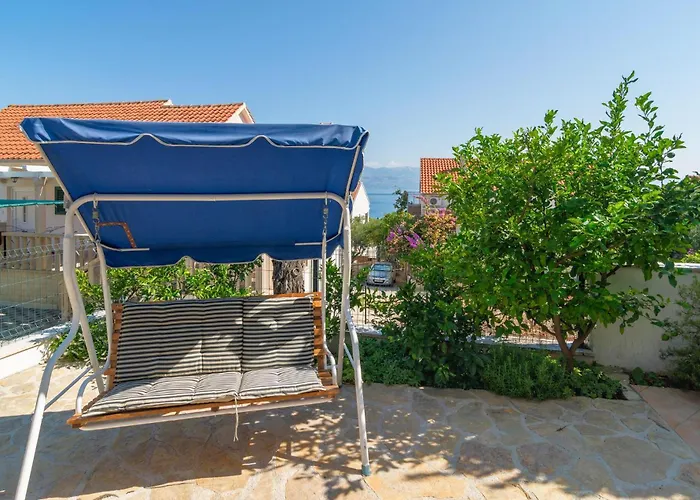 2 Bedroom In *
